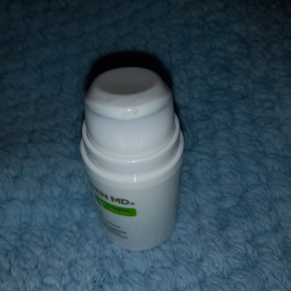 Goldfaden M.D. Bright Eyes New and Unopened - Picture 4 of 6